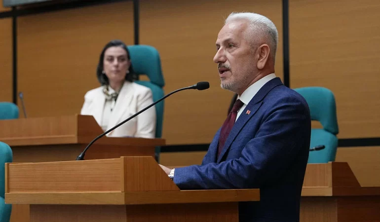 AKP’li Meclis Üyesi Baki, Muhalefete Yönelik Baskıları Eleştirerek İstifa Etti