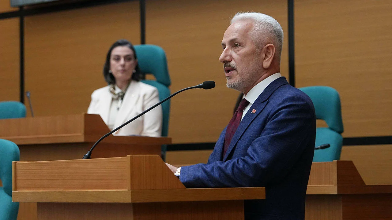 uskudar-belediyesi-akp-li-meclis-uyesi-baki-muhalefete-yonelik-baskilari-elestirerek-istifa-etti-1