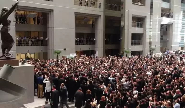 Avukatlar Çağlayan’da ‘Savunmayı Savundu’