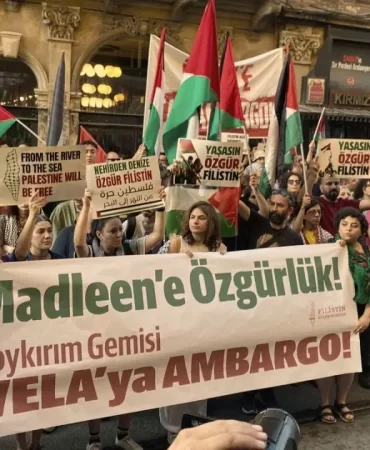 c24653e2-b8c3-4c22-9944-2c33f2978c94