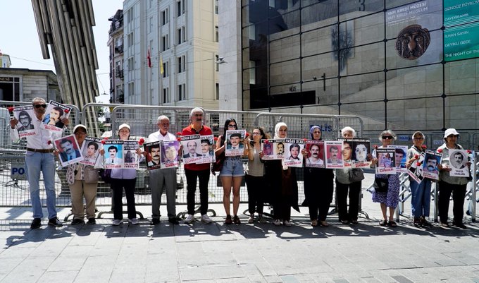 cumartesi insanları