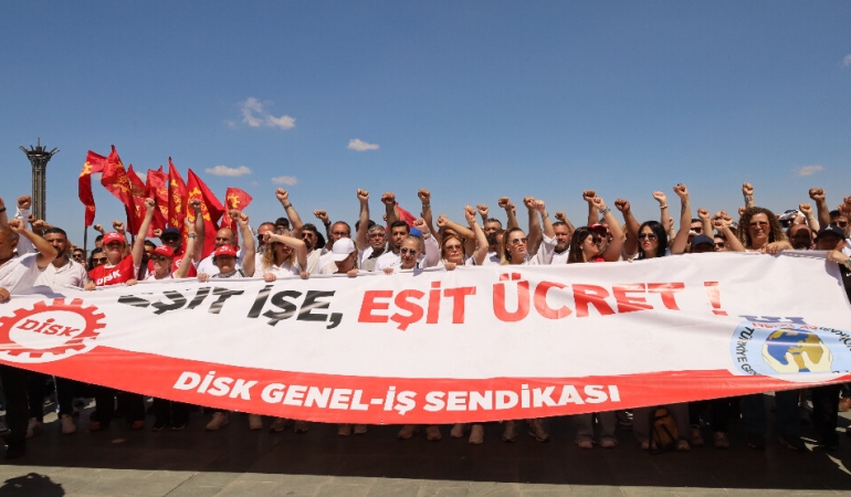 İzBB Başkanı Tugay: Bin 30 İşçi İşten Çıkarılacak, Bundan Sonraki İşten Çıkarmalardan Sendika Sorumlu