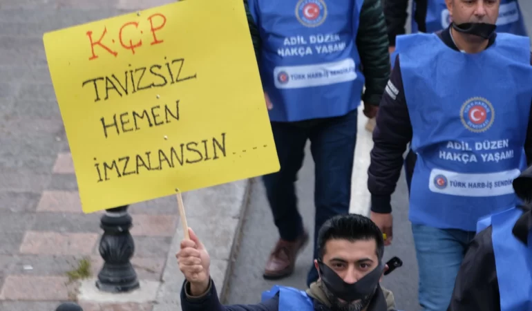 Hükümet, Kamu İşçilerine İlk Zam Teklifini Bayramdan Sonra Verecek