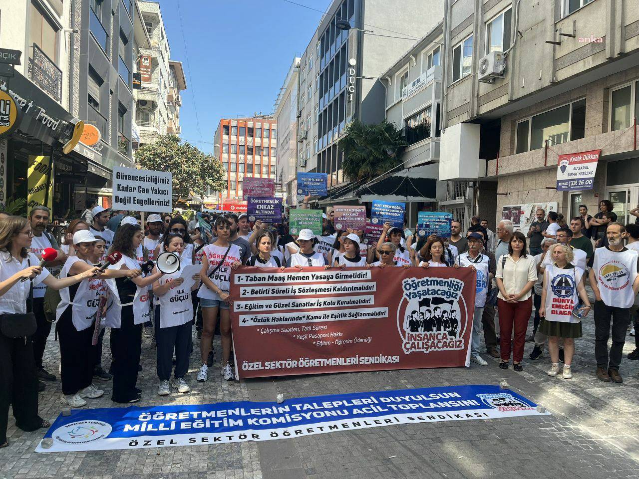 ogretmenler-kadikoy-den-ankara-ya-seslendi-yasamak-meslegimizi-yasatmak-istiyoruz (1)