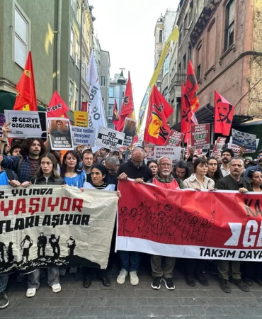 polis-ablukasina-ragmen-eylemciler-taksim-de