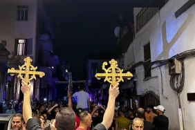 samda-binlerce-kisi-kilise-saldirisini-protesto-etti