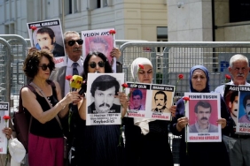 Cumartesi Anneleri/İnsanları: Gözaltında kaybedilen Mustafa Sayğı Nerede? 3 thumbnail