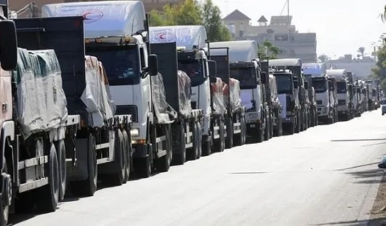 ‘İsrail, Sağlık Yardımı Taşıyan 3 Bin Tırın Girişini Engelliyor’