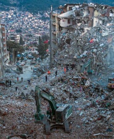 Deprem Davalarında Bilirkişi Çıkmazı 5 6-subat-depremleri-davalari-2-yildir-gelmeyen-adalet-1