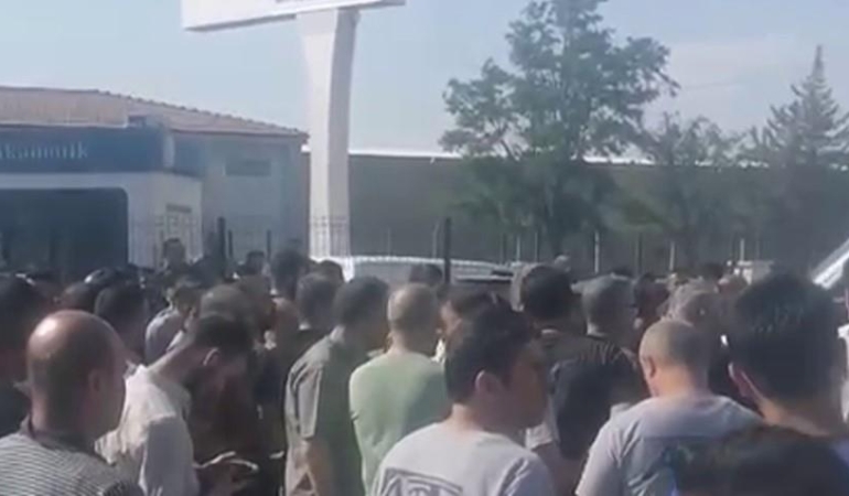 RT Halı ve Boyar Kimya İşçileri Üretimi Durdurdu