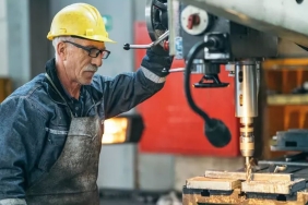 Emekliler Birçok İlde Sokakta: Bıçak Kemiğe Dayandı 3 thumbnail