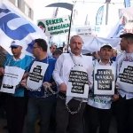 eskisehir-de-gecinemeyen-binlerce-kamu-iscisi-sokaga-cikti-insan-onuruna-yakisir-ucret-istiyoruz