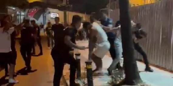 Polisler  Kürtçe Şarkı Dinledikleri İçin Darp Etti, Savcılık 3 Kişiye Tutuklama İstedi