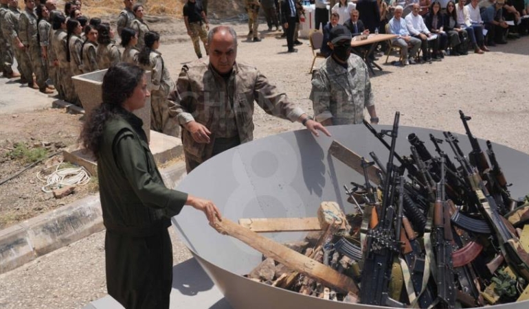 pkkli-bir-grup-silah-birakti-silahlarimizi-ozgur-irademizle-imha-ediyoruz-2