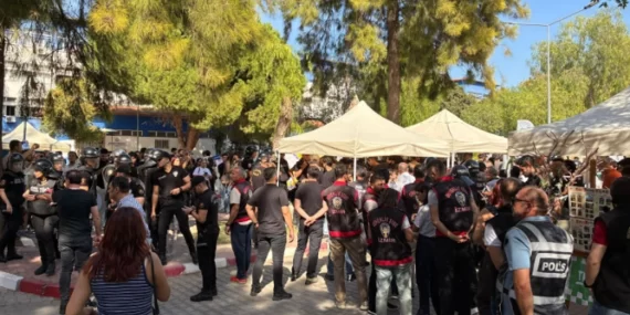 Ege Üniversitesi’nde Yemek Zammı protestosuna Gözaltı Saldırısı