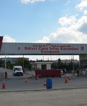 1280px-SilivriPrison02