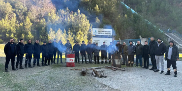 cOL2-tmsf-sonrasi-isci-kiyimi-yaprak-hes-1-calisanlari-grevde