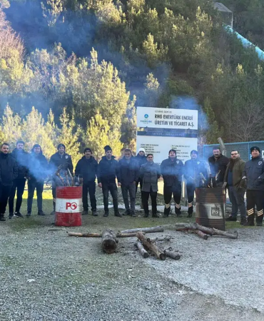 cOL2-tmsf-sonrasi-isci-kiyimi-yaprak-hes-1-calisanlari-grevde