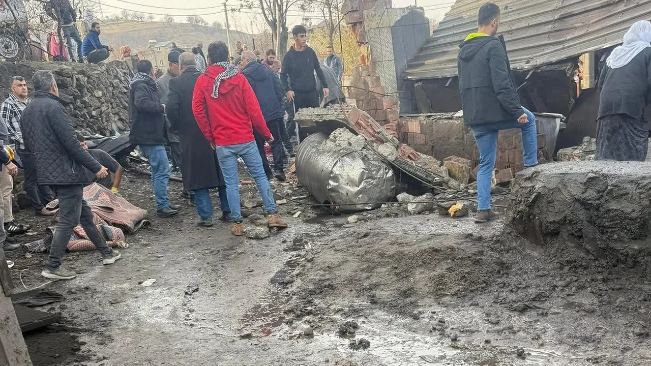 diyarbakirda-peynir-fabrikasinda-patlama-5-isci-yaralandi-3272808