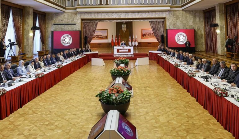 Süreç Komisyonu Rapor Taslağında ‘Umut Hakkı’ ve Kayyım Düzenlemesi Yok: AİHM ve AYM Kararlarına Uyum Tavsiyesi