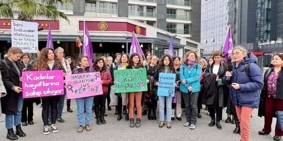 Sistematik Şiddet Uygulayan Kocayı Öldüren Kadın Tahliye Edildi