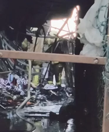 sultangazi-de-tekstil-atolyesindeki-yangin-10-19398578_amp