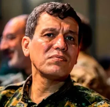 Mazlum Abdi, Şara ve ABD Temsilcisi Barrack ile Şam'da Görüşecek 10 _109365981_mazlum_01.jpg