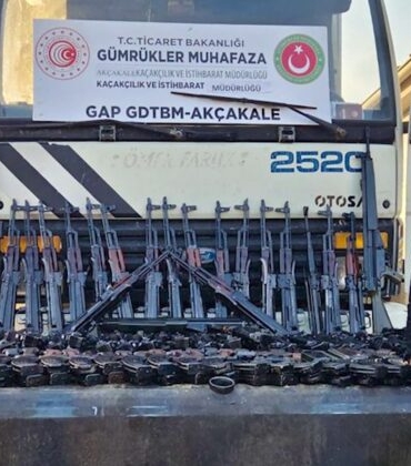 Şanlıurfa’da gümrük kapısında 52 uzun namlulu silah ele