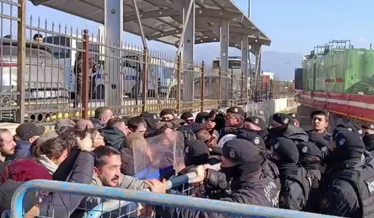 Temel Conta Grevi: Polis Zorunda Makineler Kaçırıldı, İşçiler Yaralandı, Grev Sürüyor!