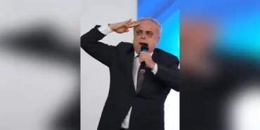 CHP'den AKP'ye Geçen Çakır, Bu Kezde Erdoğan'ın Resmine Selam Durdu 1 akp-ye-gecen-hasan-ufuk-cakir-hizini-alamadi-erdogan-in-fotografina-selam-durdu