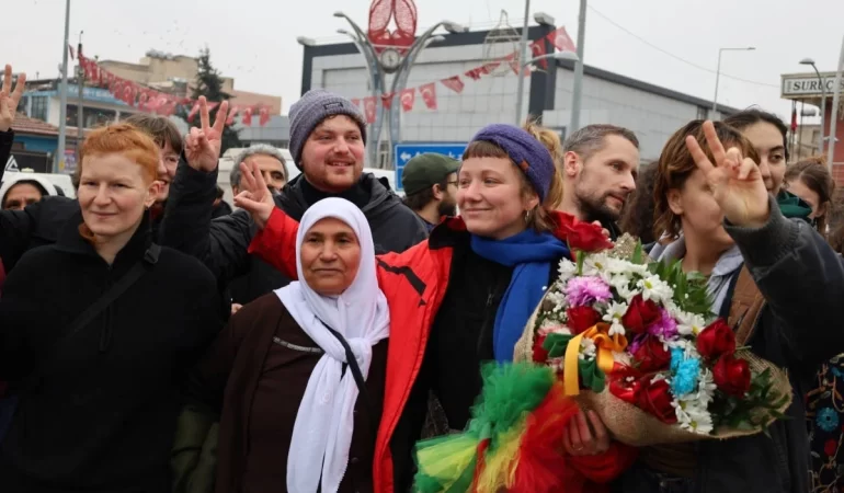Rojava Dayanışması İçin Avrupa’dan Gelen Enternasyonalistler Suruç’ta