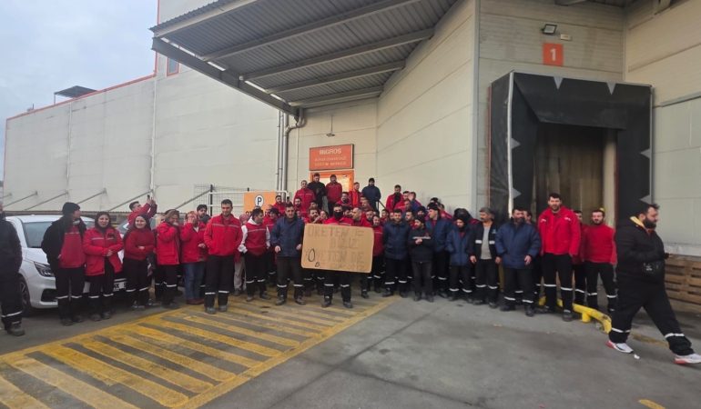 Ankara Gölbaşı Migros Depo Müdür Yardımcısı İşçileri Tehdit Etti: DGD-SEN’den Sert Tepki ve Uyarı