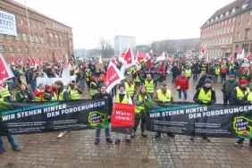 Almanya’da Kamu Emekçilerinden Ücret Artışı Talebiyle Uyarı Grevi 4 grev berlin