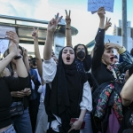 İran Emek Konfederasyonu ve Arak İşçi Konseyleri'nden Tarihi Çağrı: "Patronların ve Mollaların Devri Sona Ermiştir" 17 iran