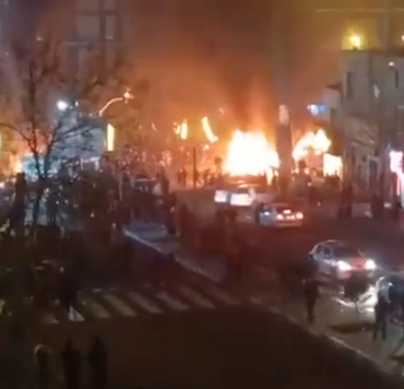 İran'da Protestolar 13. Gününde: İnternet Karartması, Hamaney'den Trump'a Sert Çıkış, Sokaklar Savaş Alanına Dönüştü! 5 iran1