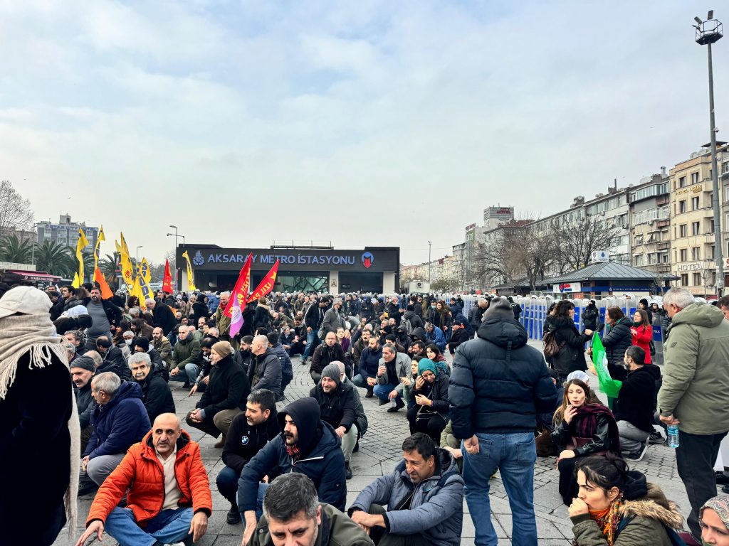 İstanbul'daki Rojava Protestosuna Polis Müdahalesi: Çok Sayıda Gözaltı 8 ist3