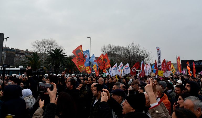 İstanbul’daki Rojava Protestosuna Polis Müdahalesi: Çok Sayıda Gözaltı