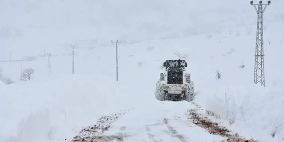 Van, Bitlis, Muş ve Hakkâri’de 92 Yerleşim Yerinin Yolları Kapandı