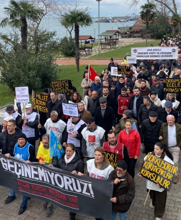 karadeniz-eregli-de-emekliler-ve-emekcilerden-gecinemiyoruz-yuruyusu