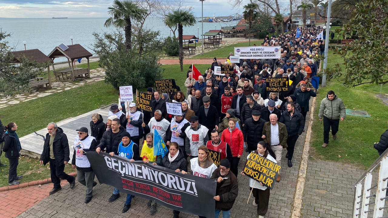 karadeniz-eregli-de-emekliler-ve-emekcilerden-gecinemiyoruz-yuruyusu