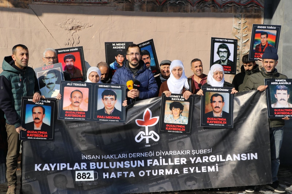 İHD ve Kayıp Yakınları 3 Kentte Gözaltında Kaybedilenlerin Akıbetini Sordu 4 kayip yakinlari diyarbakirrr