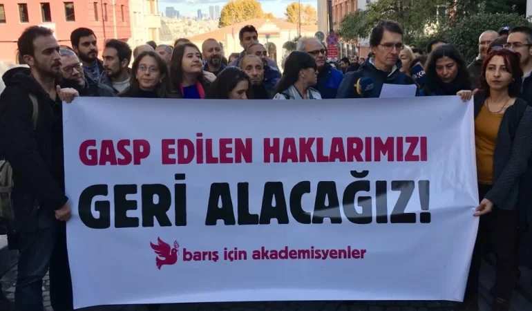 KHK’lar ve Barış Akademisyenleri: 10 Yılda Yaklaşık 400 Kişiden Yalnızca 4’ü Göreve İade Edildi