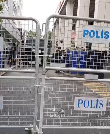 polis bariyeri