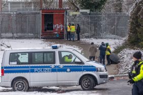 Almanya, Sabotajlar Sonrası Sol Grubun Başına 1 Milyon Euro Ödül Koydu 7 polizei-beim-stromausfall-berlin