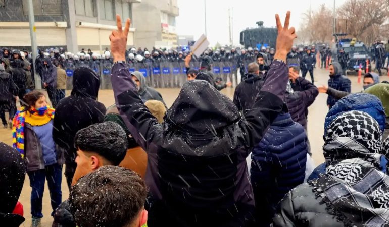 Suruç’ta Kobanê Sınırına Destek Yürüyüşüne Polis Müdahalesi