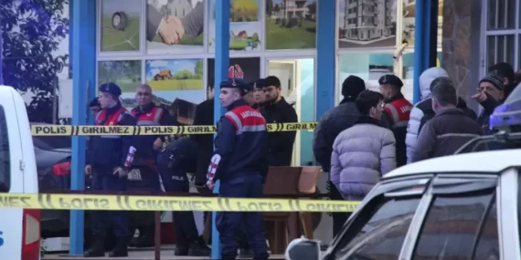 Emekli Polis, Evli Olduğu Kadını ve MHP İlçe Başkanı’nı Silahla Vurarak Öldürdü