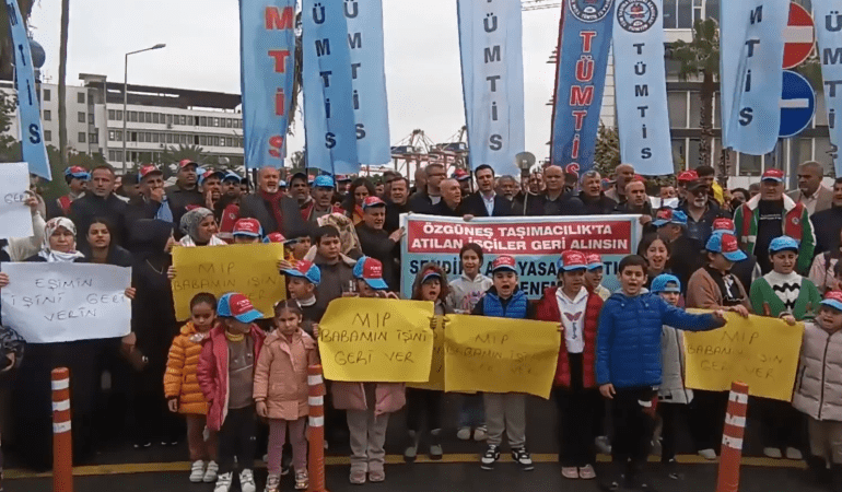 Mersin Limanı’nda Ailelerin Desteklediği Büyük Yürüyüş: 180 İşçi İşe İade İstiyor