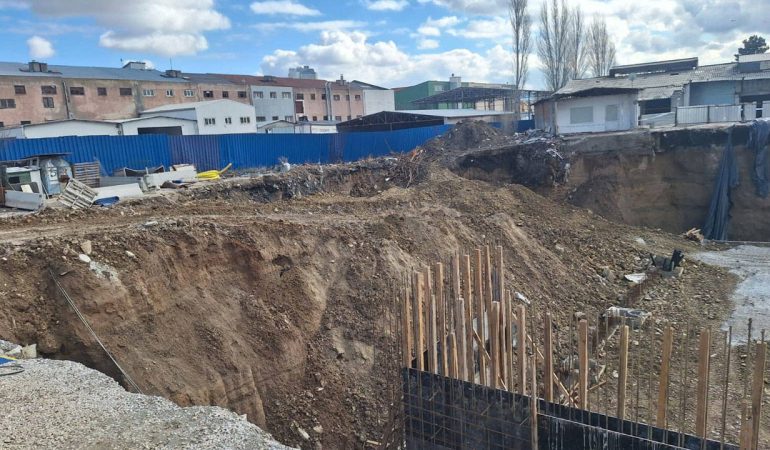 İnşaat Göçüğünde Bir İşçi Hayatını Kaybetti: Şantiye Şefi Gözaltına Alındı