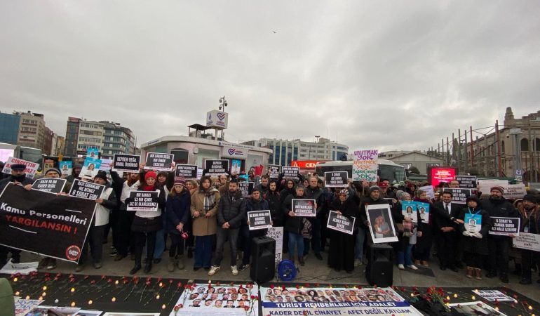6 Şubat Depremlerinin 3. Yılında Kadıköy Rıhtım’da Anma: ‘Unutmadık, Unutmayacağız’