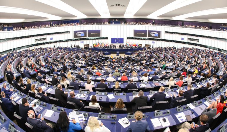 Avrupa Parlamentosu Rus Çeliğine Tam Yasak İstiyor